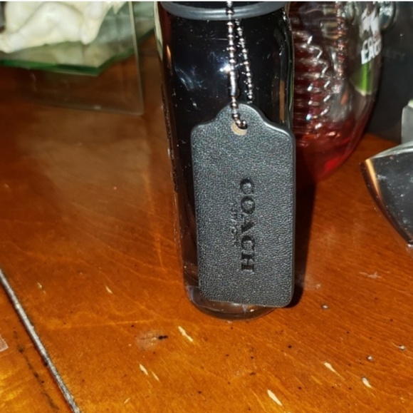 Coach - Picture 4 of 4